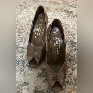 Bruno Magli Women's 7.5B Brown Peep-Toe Heels